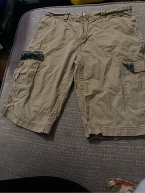 Levi's Tan Cargo Shorts with Dark Pocket Accents